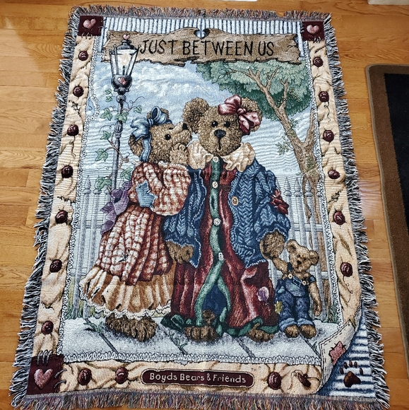Boyds Bears Collectible throw